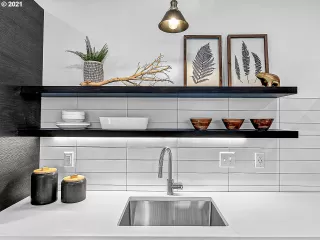 Photo #6: 21374061 Listing