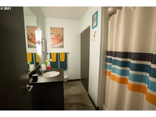 Photo #6: 21375064 Listing