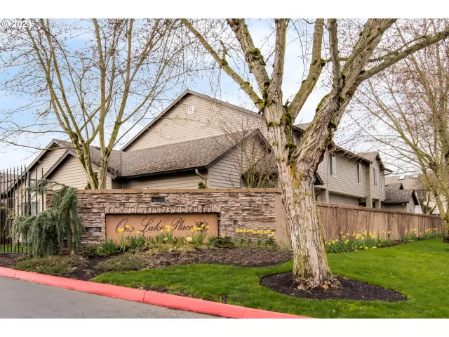 MLS: 21375392 Condo For Sale