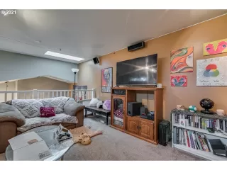 Photo #3: 21375392 Listing