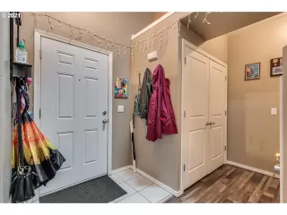 Photo #6: 21375392 Listing