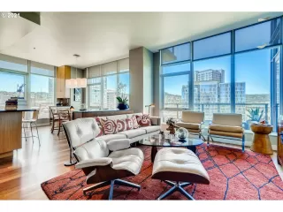 Photo #4: 21375407 Listing