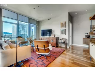 Photo #5: 21375407 Listing