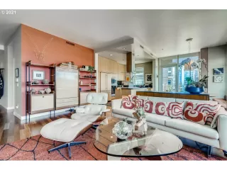 Photo #6: 21375407 Listing