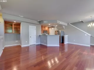 Photo #2: 21375581 Listing