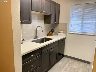 Photo #5: 21376266 Listing 