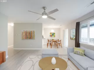 Photo #5: 21377460 Listing