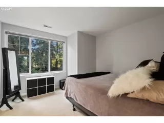 Photo #5: 21378581 Listing