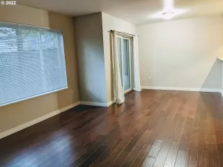 Photo #6: 21378691 Listing