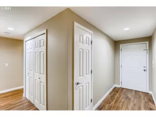Photo #2: 21378793 Listing