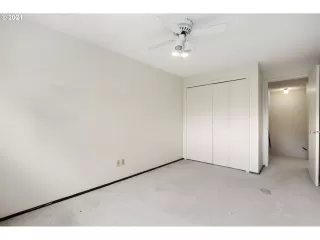 Photo #5: 21378856 Listing