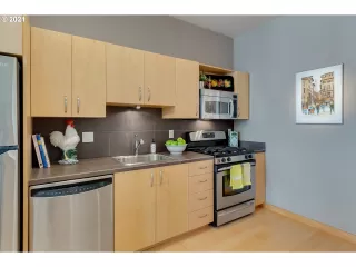 Photo #1: 21379658 Listing 