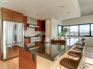 Photo #3: 21379853 Listing