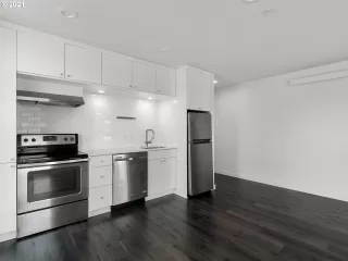 Photo #1: 21380261 Listing