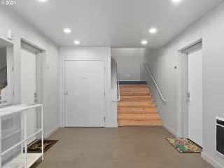 Photo #4: 21380261 Listing