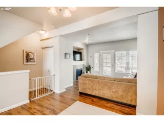 Photo #3: 21381028 Listing