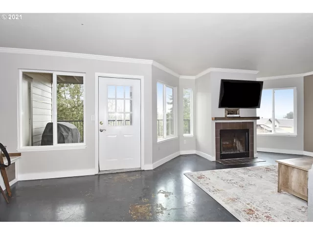 MLS: 21381211 Condo For Sale