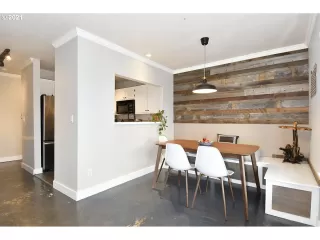 Photo #2: 21381211 Listing