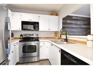 Photo #3: 21381211 Listing