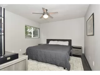 Photo #5: 21381211 Listing