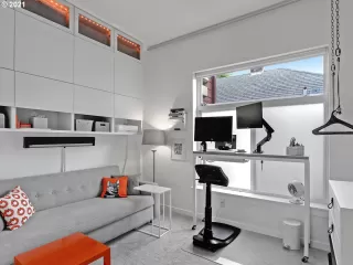 Photo #4: 21381245 Listing