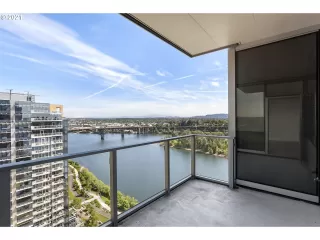 Photo #4: 21381369 Listing