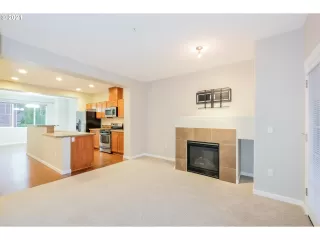 Photo #2: 21381731 Listing 