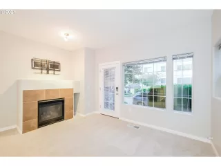 Photo #6: 21381731 Listing 