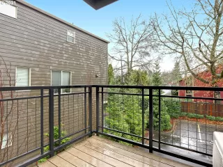 Photo #1: 21381946 Listing