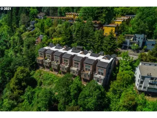 More Details about MLS # 21382543 : 850 SW BROADWAY DR