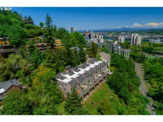 Photo #3: 21382543 Listing