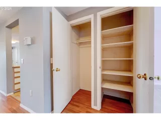 Photo #1: 21383262 Listing