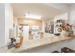 Photo #3: 21383560 Listing