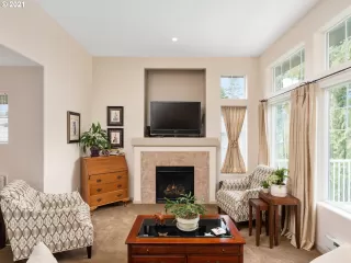 Photo #3: 21384170 Listing