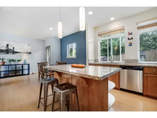 Photo #4: 21384346 Listing 