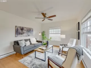 Photo #5: 21385233 Listing