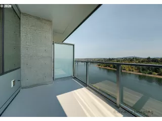 Photo #5: 21385257 Listing