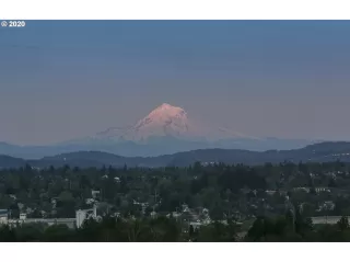 Photo #6: 21385257 Listing