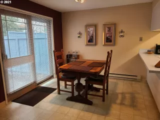 Photo #2: 21385351 Listing