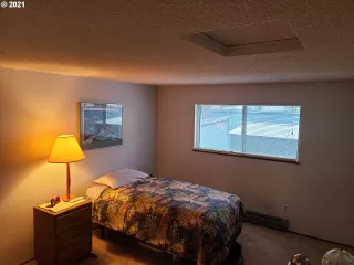 Photo #6: 21385351 Listing