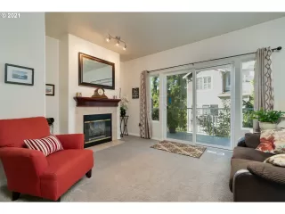 Photo #5: 21385413 Listing