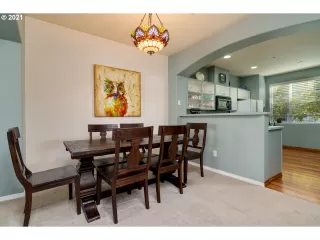 Photo #6: 21385413 Listing