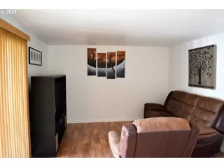 Photo #3: 21385830 Listing