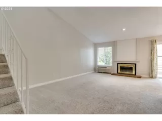 Photo #2: 21385929 Listing