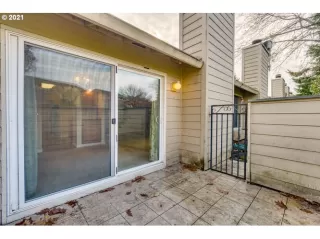 Photo #6: 21385929 Listing