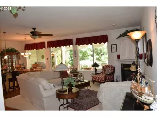 Photo #1: 21385937 Listing