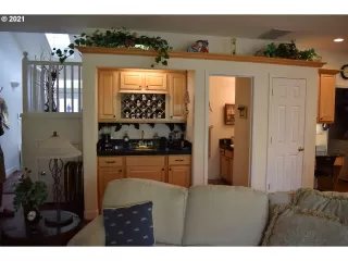 Photo #3: 21385937 Listing