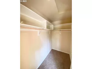 Photo #4: 21386155 Listing