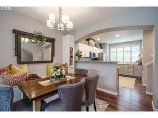 Photo #5: 21386287 Listing