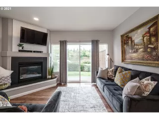 Photo #6: 21386287 Listing